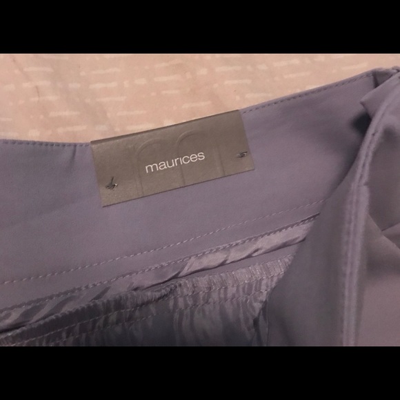 Lovely Maurices Side Zip 5” Lavender Shorts - Picture 2 of 3